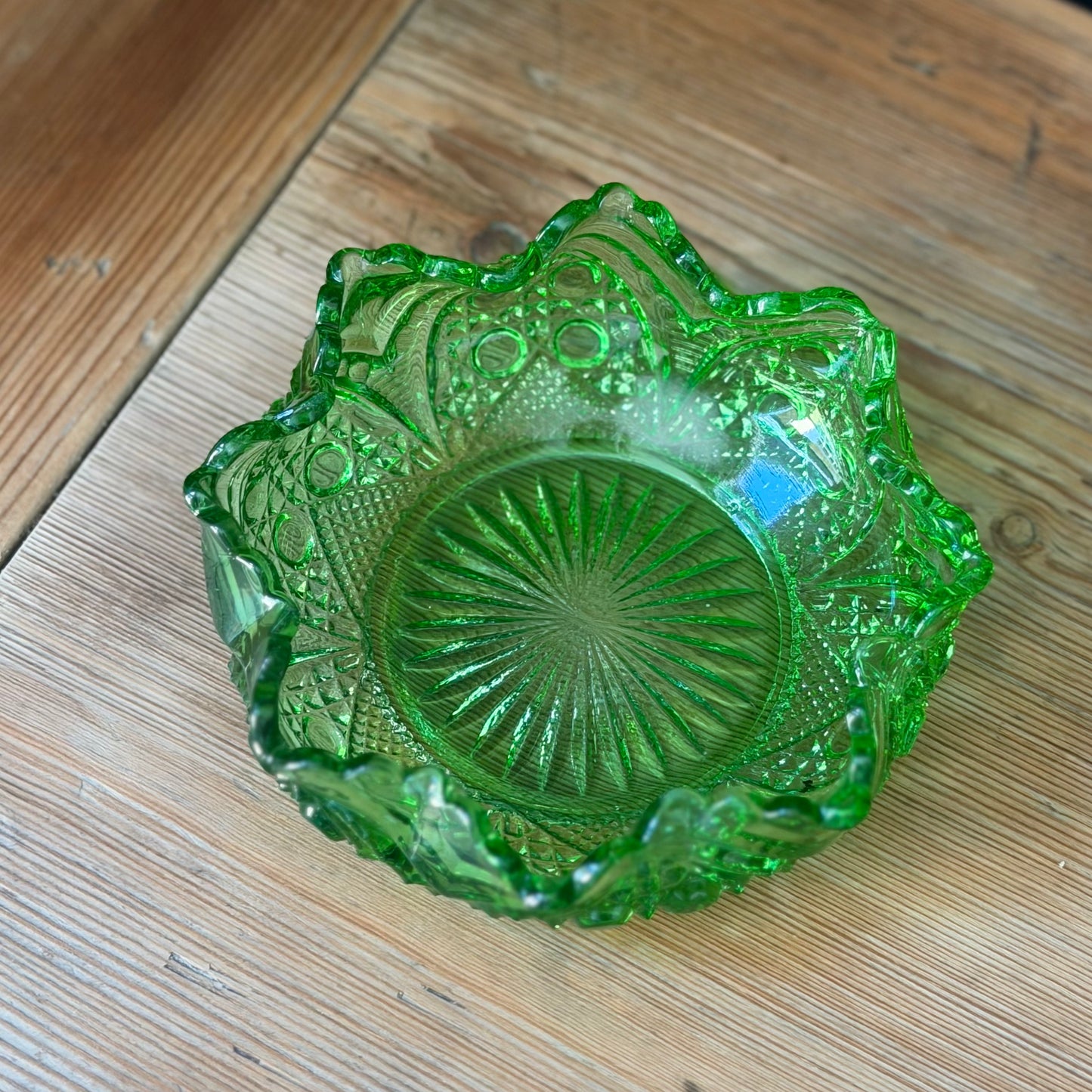 Green Pressed Glass Dish ★ Vintage